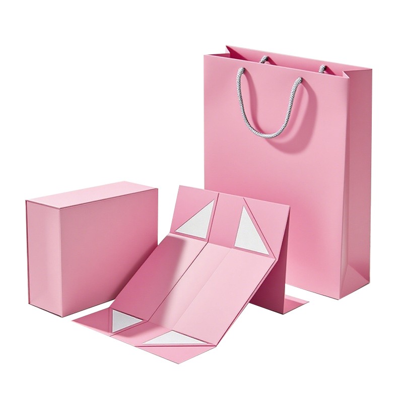 Није ли поклон кутија за шал церемонијална магија која претвара меке мараме из умотавања у излагање?